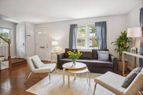 Spacious 3BR Arlington home close to shops